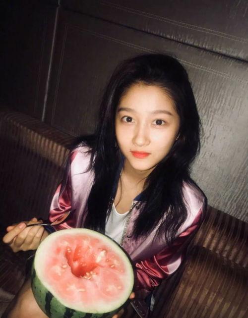 深夜吃瓜群,揭秘娱乐圈幕后故事