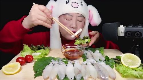 阿姨喜欢吃瓜,阿姨的甜蜜瓜果时光