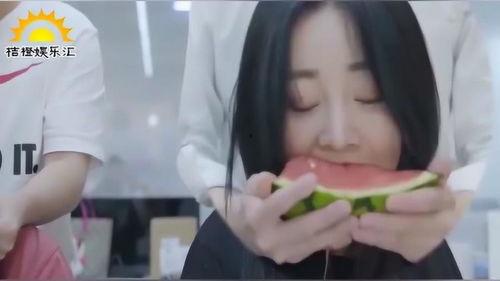 小姐姐吃瓜音乐,小姐姐的吃瓜音乐之旅